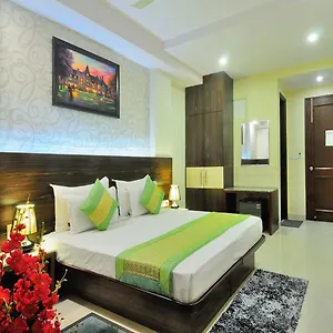 4* Hotel Sky Rich International - 05 Mins From Karol Bagh Metro Station